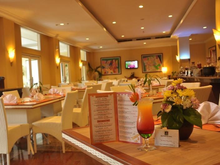 Grand Wahid Hotel Салатига Екстериор снимка