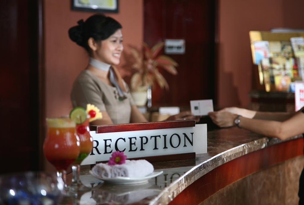 Grand Wahid Hotel Салатига Екстериор снимка